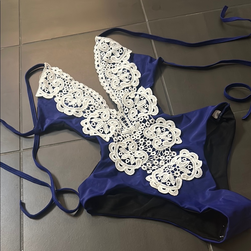 Cupshe Blue and White Lace One Piece Swimsuit